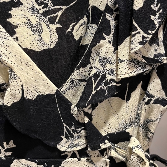 Free People wrap around dress - Picture 3 of 12